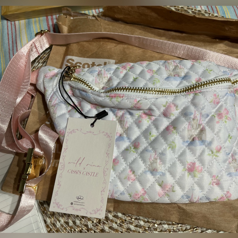 Wild Rina Cassi’s Castle belt bag